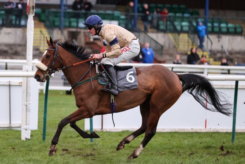 NIFTY GETAWAY ridden by Nick Scholfield wins at AYR 15/2/22
Photograph by Grossick Racing Photography 0771 046 1723