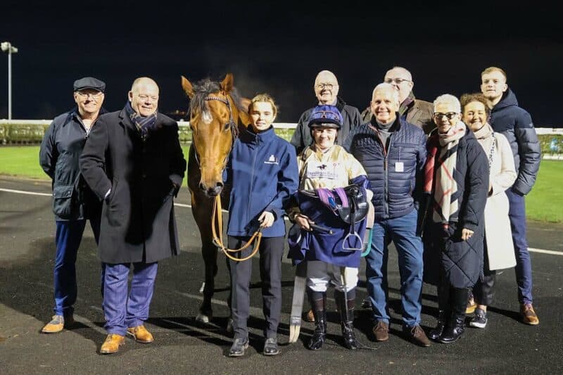GRAND TRAVERSE ridden by Hollie Doyle wins at NEWCASTLE 12/3/24